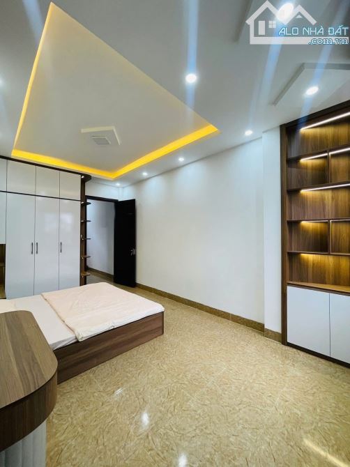HẠ CHÀO, BÁN GẤP Ô TÔ ĐỖ nhà Ngô Thì Nhậm, Hà Đông, 45m 5 tầng nhỉnh 8 Tỷ, CÓ TL. - 2