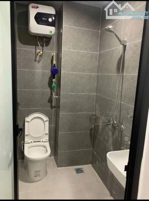 CỰ LỘC - BĐS DÒNG TIỀN( 100tr/th) - MẶT PHỐ Ô TÔ TRÁNH - VIEW ROYAL CITY - DIỆN TÍCH 81M2 - 2