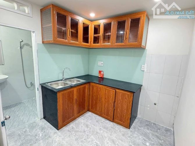 Bán nhà mê lỡ mặt tiền đg nguyễn hiền dt 40m2 giá 2ty750 hướng đông bắc - 3