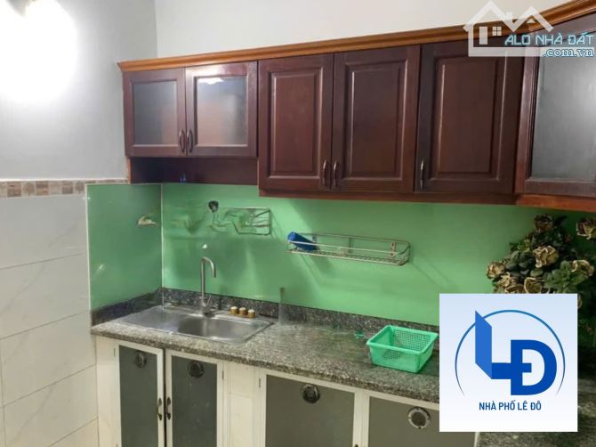Bán nhà  Nguyễn Tri Phương, Q10 – 2 Tầng, 3 Mặt Hẻm, Giá Rẻ Bất Ngờ!Chỉ nhỉnh 5 tỷ - 4