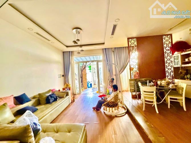 💁‍♂️ Bán nhà 4 tầng 82mv( 7*11.5), Hoàn công đủ, Hẻm xe hơi thông. Ngay làng ĐH Linh Xuân - 3