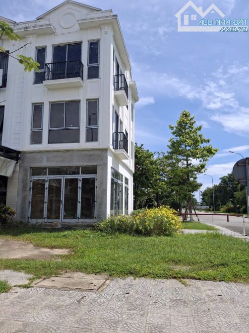 Bán căn góc 3 MẶT TIỀN ĐƯỜNG tại SHOPHOUSE ROYAL PARK HUẾ - Đối diện ECO GARDEN _ Chỉ 7,xx - 3