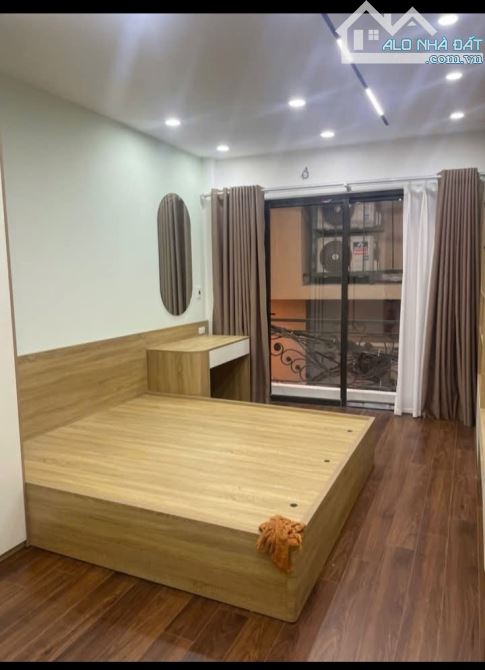 Cần bán nhà mặt ngõ Xuân Thủy 6tầng thang máy full nội thất. - 3