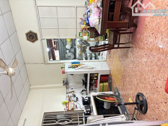GIẢM 3 TỶ BÁN GẤP NHÀ ÔTÔ VÔ NGỦ ĐÔNG HƯNG THUẬN 216.4M2. GIÁ CHỈ 50 TRIỆU/M2 - 3