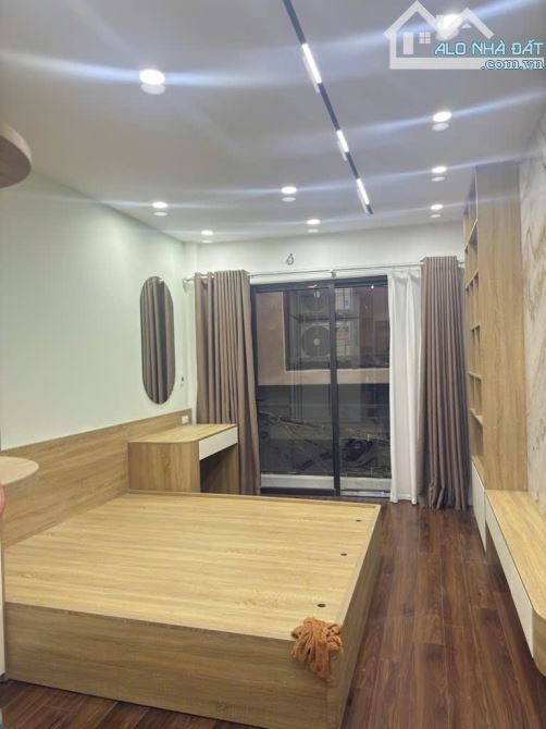XUÂN THỦY- 35M2- 6 TẦNG- THANG MÁY- NHÀ MỚI TINH- FULL NỘI THẤT- GẦN PHỐ- Ở NGAY - 3