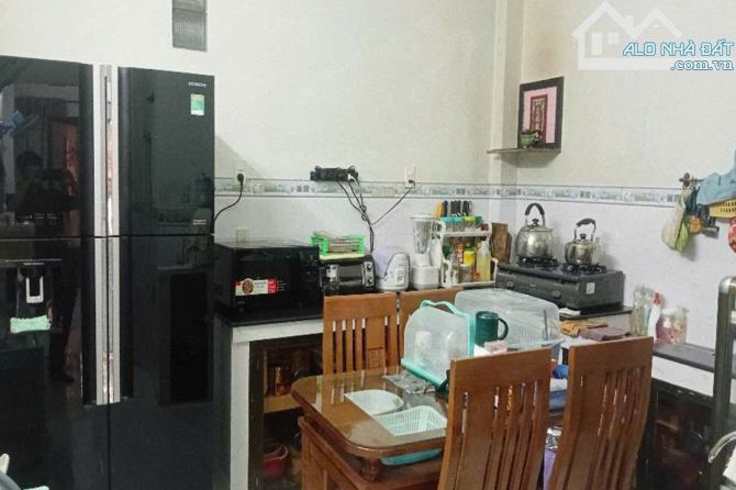 Bán nhà hẻm 3m, Lạc Long Quân, Tân Bình, 59.3 m² (4m x 15m), 4 phòng - Giá 7.99 tỷ TL - 3