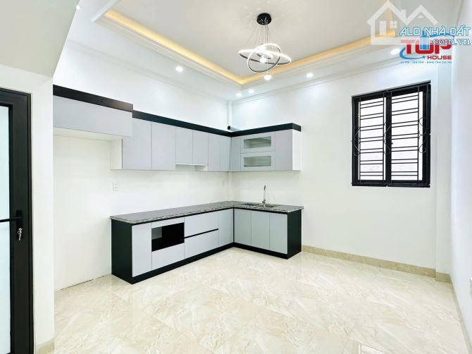 Bán nhà 3 tầng 44m mới tại Cam Lộ, Hùng Vương chỉ 2,3 tỷ. - 3
