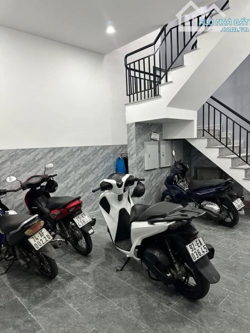 NHÀ MẶT TIỀN PHAN HUY THỰC – 3 TẦNG MỚI TINH – VỪA Ở VỪA HÁI RA 39TR/THÁNG 🔥 - 3