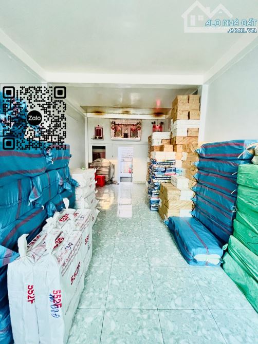 Mặt tiền khu Tên Lửa - Đường 20m - 3 tầng - 4m x 18m - Tiện kinh doanh - 3