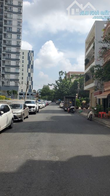 Nhà MT Khu Bình Phú - 4 x 18M - 14 Tỷ - Ngay Lý Chiêu Hoàng - 3