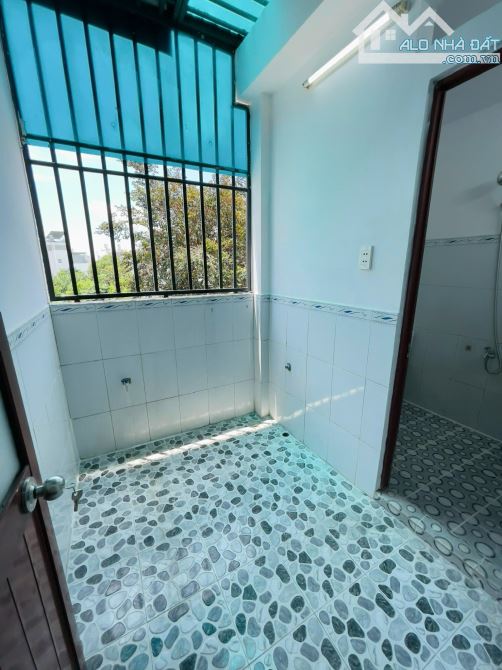 Căn nhà 2 lầu mới vào ở ngay gần nguyễn ảnh thủ Quận 12 - 3