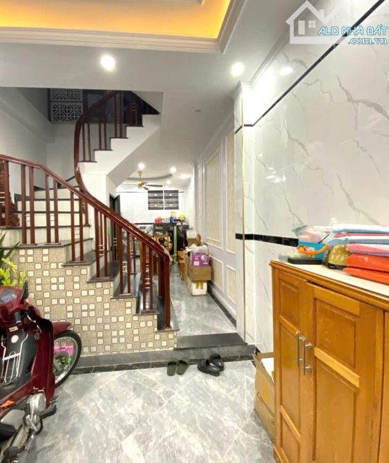 Bán gấp nhà Phan Đình Giót – 38m², 5 tầng, giá 10 tỷ – Thanh Xuân