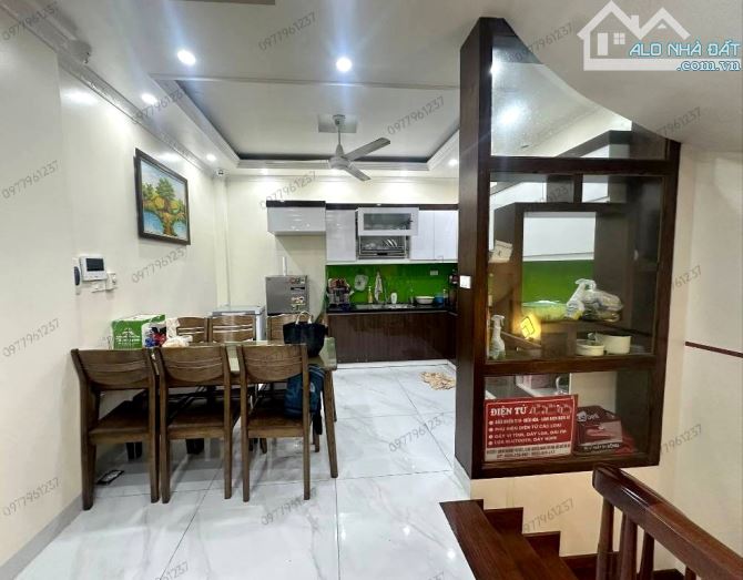 BÁN NHÀ NGUYỄN KHANG 38m2 × 5T. NGÕ Ô TÔ TRÁNH - 50m RA Ô TÔ TRÁNH ĐỖ NGÀY ĐÊM - 3