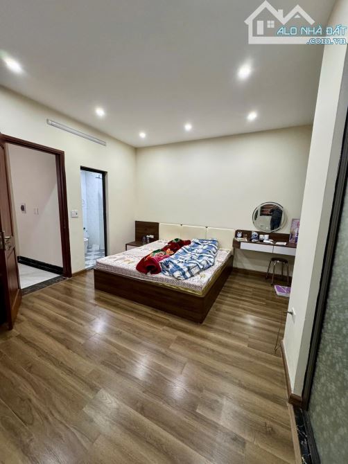 Bán nhà Minh Khai Gốc Đề 36m2 7,6 Tỷ nhà mới Nội thất , Hiếm - 3