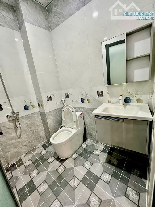 Bán nhà 1 Trệt 1 Lầu hoàn công 65m2 gần cư xá Phúc Hải (P.Tân Phong) chỉ 3,9 tỉ - 3
