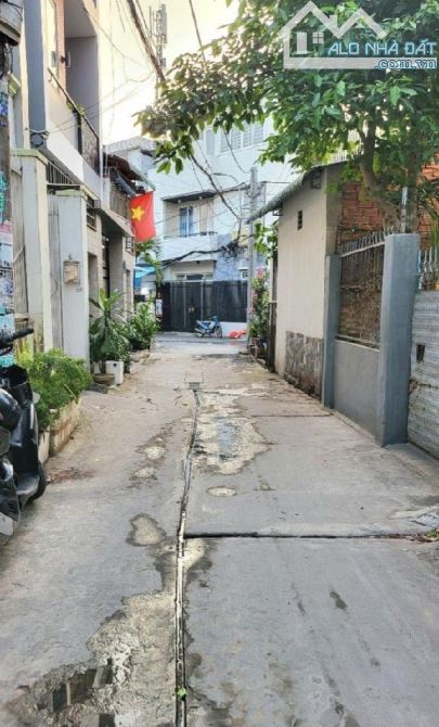 BÁN NHÀ 3 TẦNG LINH CHIỂU THỦ ĐỨC 54M2 -GẪN CÁC TRƯỜNG ĐẠI HỌC GIÁ 5.2 TỶ - 3