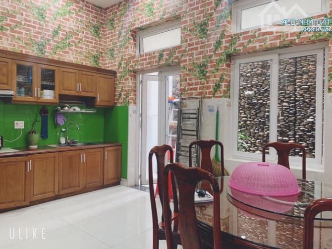 Nhà 3 Tầng * 100m2 Công Nhận Đủ - Tiện Kinh Doanh Đủ Nghề - Thông Bế Văn Cấm - 3