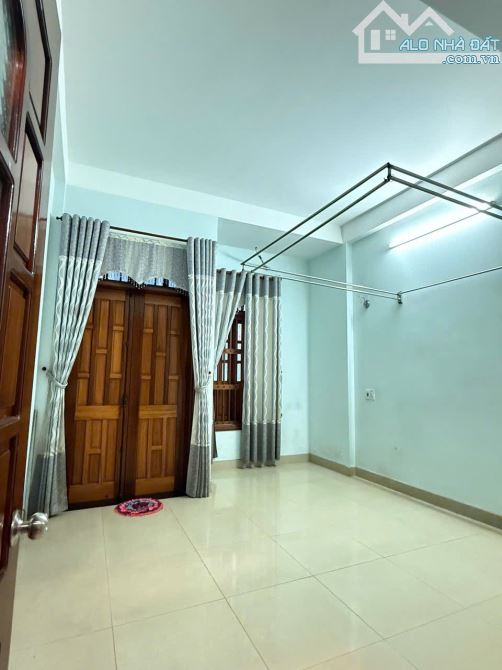 Cho thuê nhà 2 tầng, kiệt đường Phan Châu Trinh, Hải Châu, Đà Nẵng. DT 50m2. Giá 10 triệu - 3