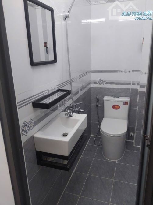 Bán nhà Quang Trung P11 Gò Vấp Diện Tích: 77m2 ( 4m x 19,5m )- 2 Tầng BTCT. 4 Phòng Ngủ, - 3