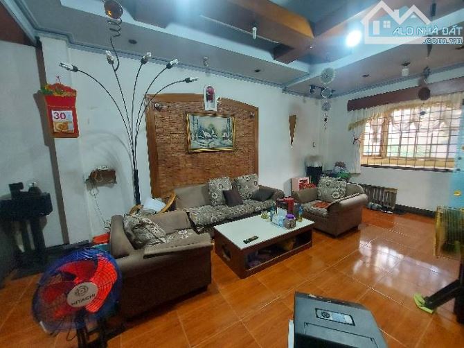 BIỆT THỰ CỔ TRUNG TÂM GÒ VẤP – GIẢM SỐC 3.2 TỶ, GIÁ CHỈ 30.3 TỶ! - 3