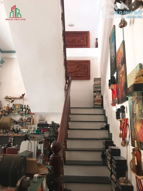 Bán căn nhà 1 trệt 1 lầu mặt tiền đường Phó Đức Chính Dt:6x16,53 (thổ cư 100%) hướng Đông - 3