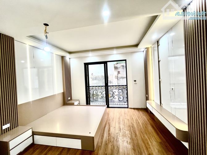 Nguyễn Lương Bằng- Đống Đa - nhà ngõ 35.6m2 - 6 tầng - ngang 3.6m - 10.65 tỷ - 3