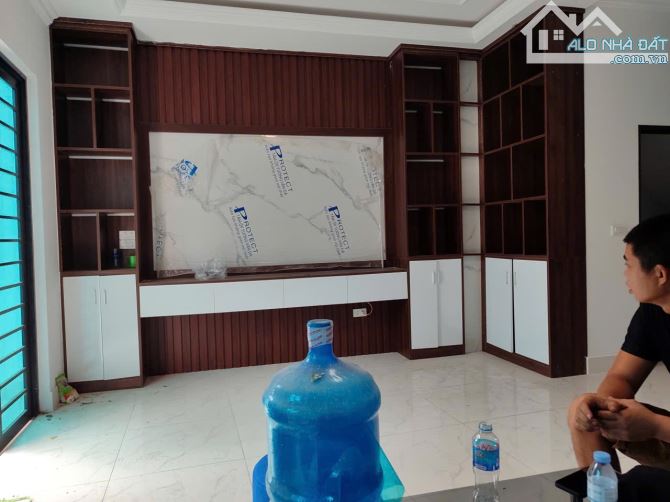 Bán nhà Phường VIỆT HƯNG: DT 33m -4 TẦNG GIÁ CHÀO 3,9TỶ - 3