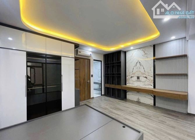 Bán nhà đẹp Xuân Thủy - 6 tầng thang máy - full nội thất - thiết kế hiện đại  - 10 tỷ - 3