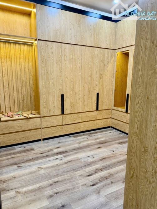 Bán Nhà 4 Tầng 42m² Giá 2.89 Tỷ, Trần Nguyên Hãn, Lê Chân – Ngõ Rộng, Tặng Nội Thất - 3