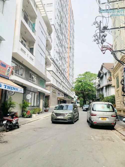 🧀 BÁN NHÀ HẺM XE HƠI TRƯỚC NHÀ - NGANG 5M - KHU NGUYỄN GIA TRÍ ( D2 ) - 15 TỶ - 3