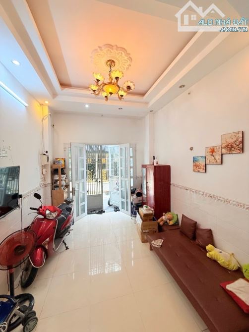 Tân Bình, Ngay Sân Bay,35m2, 2 Tầng BTCT, Tặng Nội Thất , Giá 3.99 Tỷ TL - 3