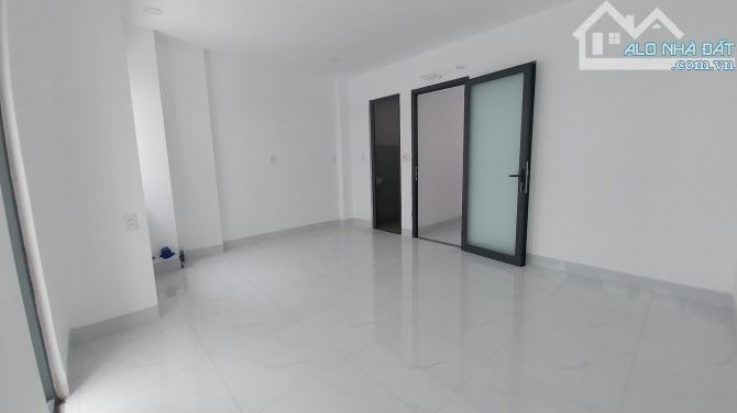 Cho thuê phòng Nhà phố  Đông Tăng Long, 5PN, bãi xe hơi, máy lạnh, chỉ 2,x tr/ tháng - 3