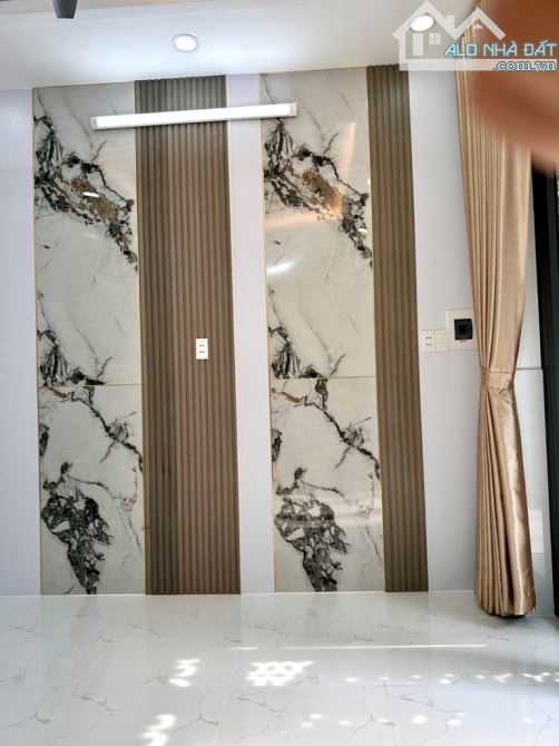 VỊ TRÍ ĐẸP - HẺM 4M THÔNG TỨ TUNG - NHÀ 2 TẦNG MỚI ĐẸP - HƯƠNG LỘ 2 - GIÁP TÂN PHÚ - 36M2 - 3