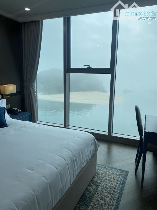 Mở bán quỹ căn hộ du lịch, view vịnh Bái Tử Long, giá chỉ từ 2x tỉ - 3