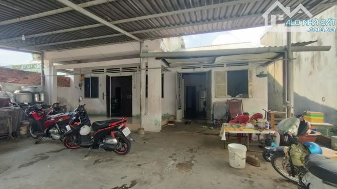 Bán Dãy Trọ  HXH Đường 17 Linh Trung DT : 20x45 =870m2  Giá 29,8 TỶ - 3