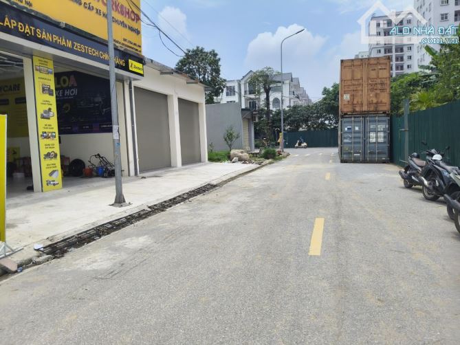 ĐẤT HIẾM LOUIS HOÀNG MAI 107 M - MẶT TIỀN LỚN - VỊ TRÍ CỰC KỲ ĐẮC ĐỊA - XE TẢI TRÁNH NHAU - 3