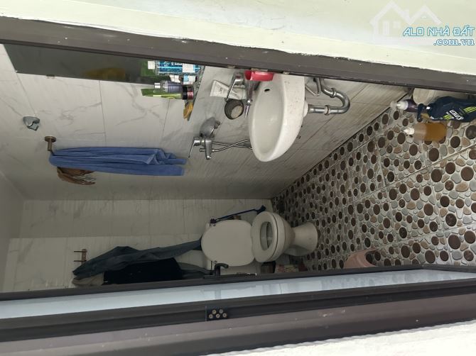 Tt VIỆT HƯNG LÔ GÓC DIỆN TÍCH RỘNG - MT HOA HẬU - 10 m RA Ô TÔ ĐỖ NGÀY ĐÊM - BÁN ĐÂT TẶNG - 3