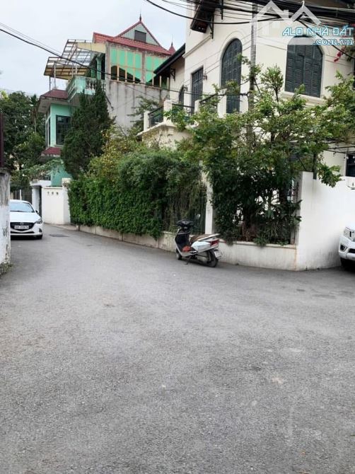 BÁN GẤP NHÀ ĐẸP HOÀNG HOA THÁM-35m-4 TẦNG -MT 5,3 m CHỈ 8🧄- DÂN XÂY-NGÕ NÔNG - GẦN Ô TÔ T - 3
