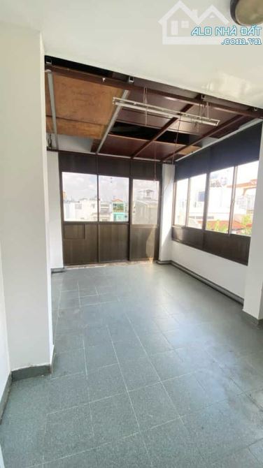 Quận 3, Sát MT đường, Lý Chính Thắng, 5 tầng, sân thượng thoáng mát, chỉ 7 tỷ 6 - 3