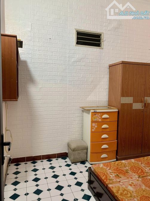 Cho thuê nhà riêng Khương Trung,  3 tầng *35m2 - 3 ngủ - giá 10 triệu - 3