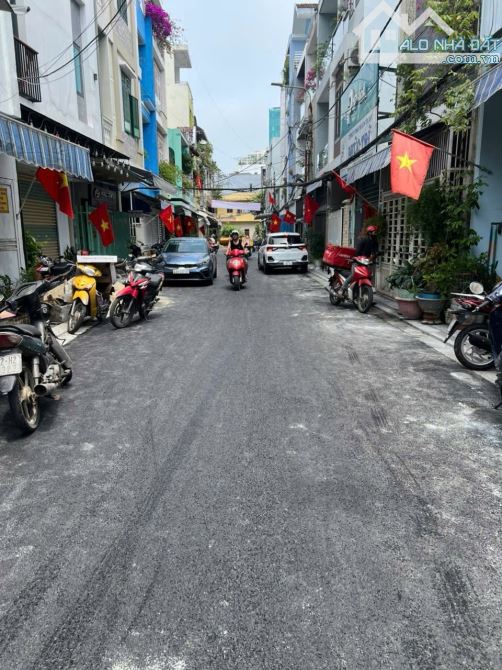 Nguyễn Văn Linh, Sân Bay, Đại Học Duy Tân - 3