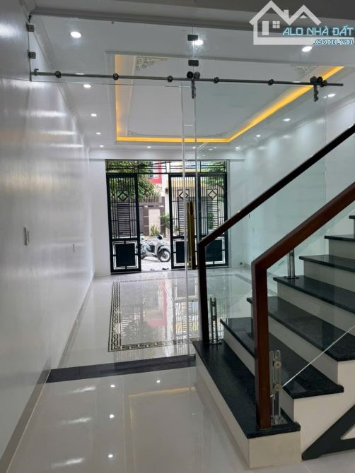 Chính thức mở bán căn nhà 3 tầng dt 90m2 khu phân lô đường 15m - 3