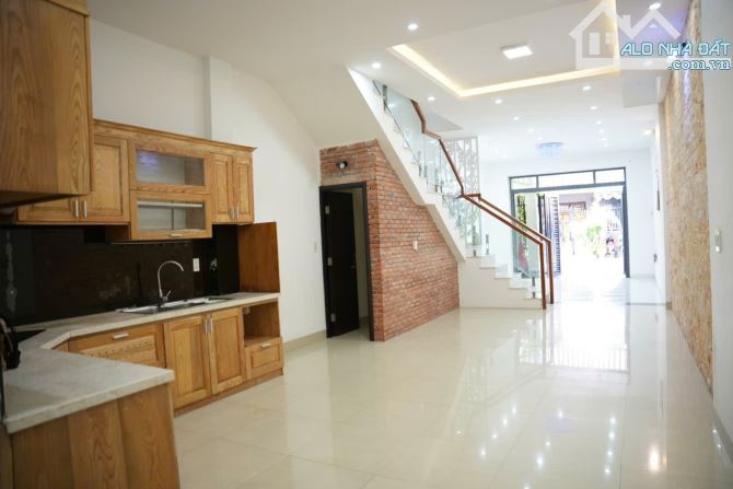 Cho thuê nhà nguyên căn 3 tầng mặt tiền nguyễn phẩm - 3