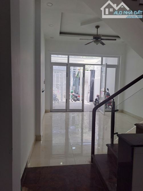 Bán Nhà 3 Tầng Ngô Chí Quốc DT 64m2 Hẻm Xe Hơi Vào Nhà Ngay Chợ Đầu Mối Chỉ 4,3 Tỷ - 3