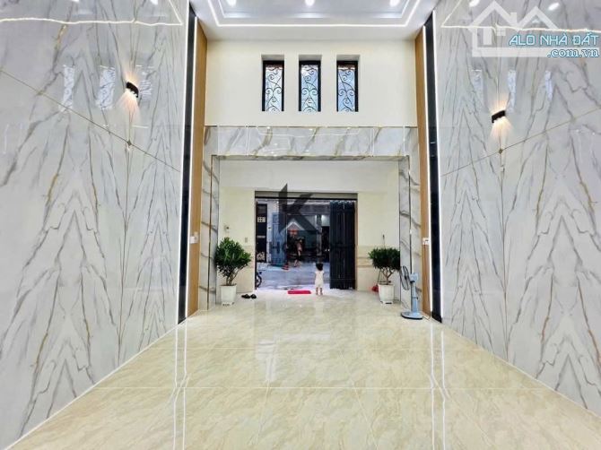 Nhà đẹp hẻm nhựa 8m,thông đường Huỳnh Thị Hai và Nguyễn Ảnh Thủ,Quận 12,4.5*15m,nhỉnh 5 Tỷ - 3