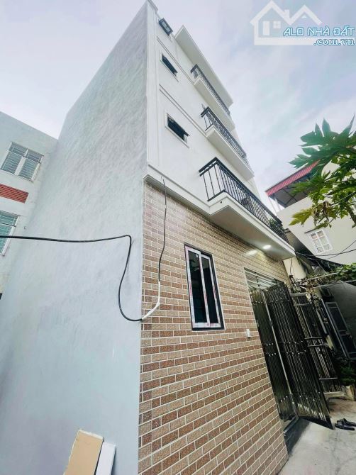 Bán nhà 40m 4 tầng Ngã ba Lạc Thị, Ngọc Hồi Chỉ 5 tỷ - 3
