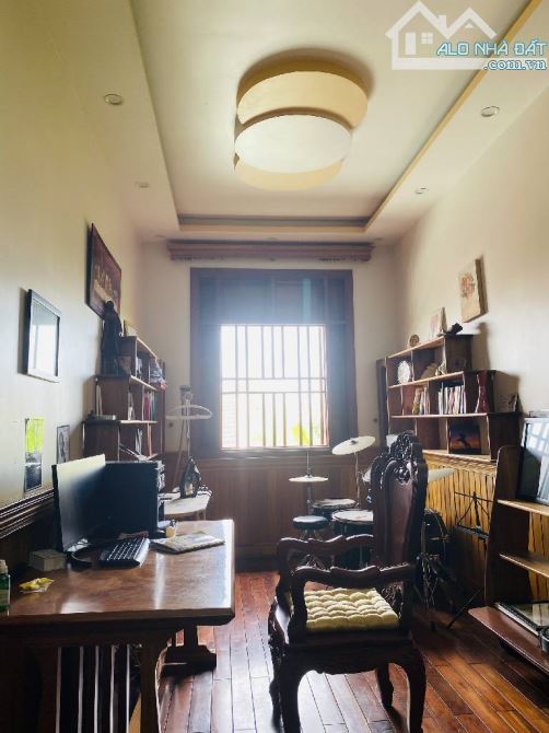 BÁN BIỆT THỰ ĐƠN LẬP 3 TẦNG 555M2 NGAY TRUNG TÂM DĨ AN – NỘI THẤT GỖ QUÝ ĐẸP – 24 TỶ - 3