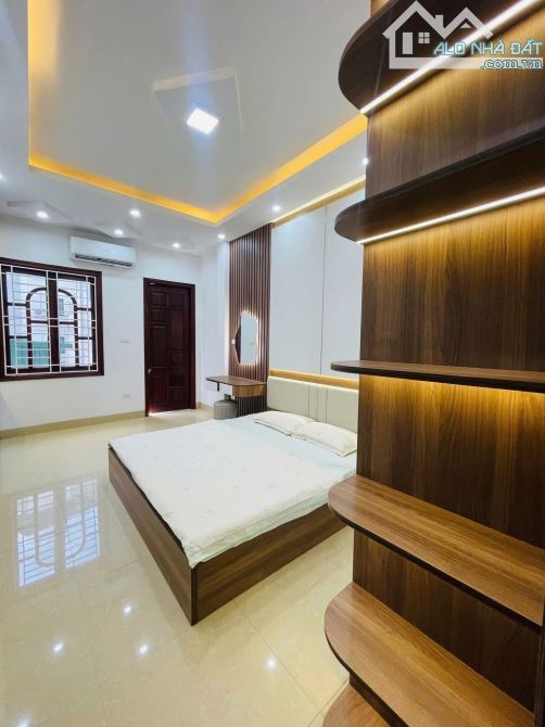HẠ CHÀO, BÁN GẤP Ô TÔ ĐỖ nhà Ngô Thì Nhậm, Hà Đông, 45m 5 tầng nhỉnh 8 Tỷ, CÓ TL. - 3