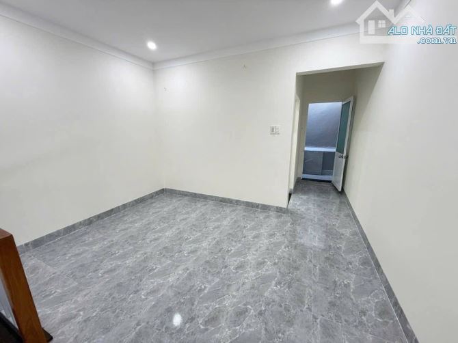 Bán nhà mê lỡ mặt tiền đg nguyễn hiền dt 40m2 giá 2ty750 hướng đông bắc - 4