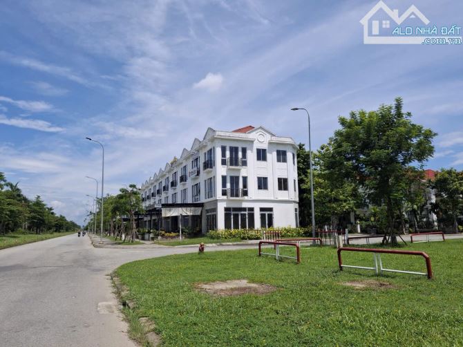 Bán căn góc 3 MẶT TIỀN ĐƯỜNG tại SHOPHOUSE ROYAL PARK HUẾ - Đối diện ECO GARDEN _ Chỉ 7,xx - 4